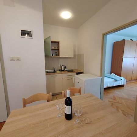 Apartments Kocijan Sukosan Bagian luar foto