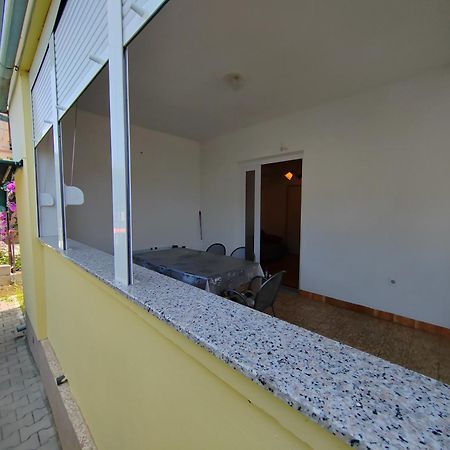 Apartments Kocijan Sukosan Bagian luar foto