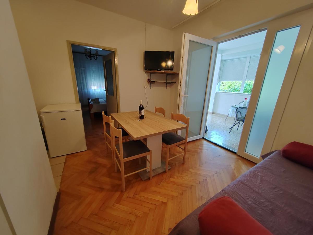 Apartments Kocijan Sukosan Bagian luar foto