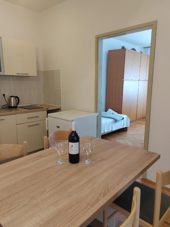 Apartments Kocijan Sukosan Bagian luar foto