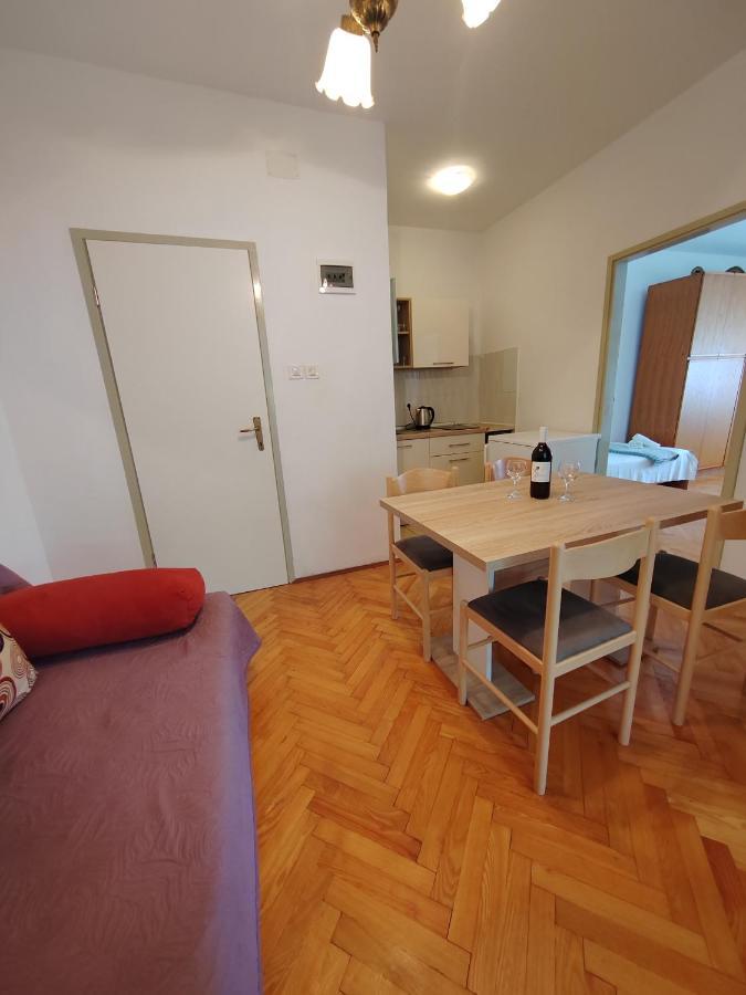 Apartments Kocijan Sukosan Bagian luar foto